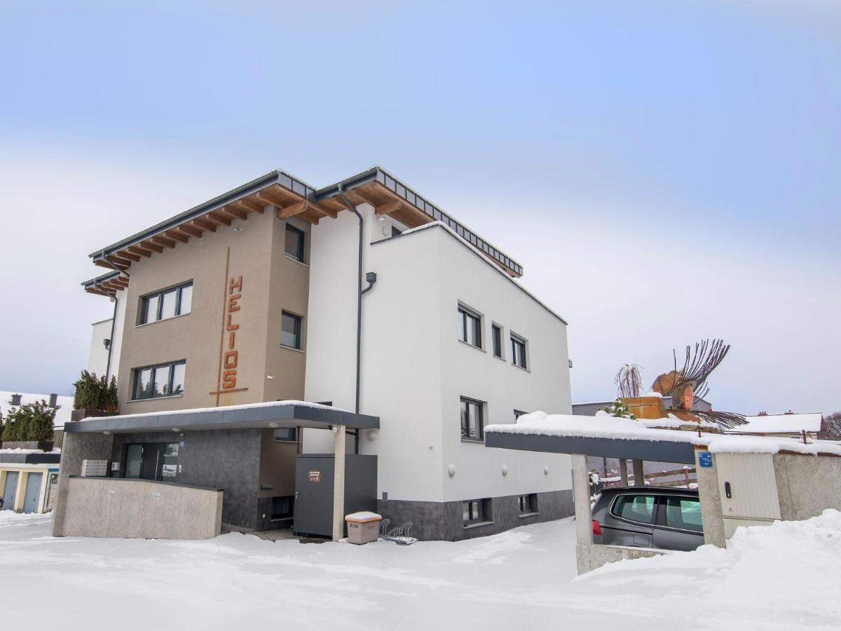 Apartment In Neukirchen With A Carport Neukirchen am Großvenediger Exterior photo