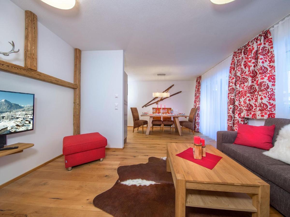Apartment In Neukirchen With A Carport Neukirchen am Großvenediger Exterior photo